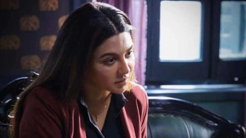 নতুন লুকে জয়া