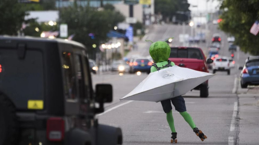 সাধারণ মানুষের কাছে সব সময়ই শিহরণ-জাগানিয়া বিষয় হলেও মূলধারার বিজ্ঞানীদের কাছে ইউএফও ব্রাত্য বিষয় হিসেবেই পরিচিত ছিল এতকাল। ফাইল ছবি: এএফপি