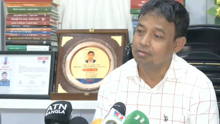 কারা আগুন লাগাচ্ছে জানি, আইনের আওতায় নিয়ে আসব: ডিবি প্রধান