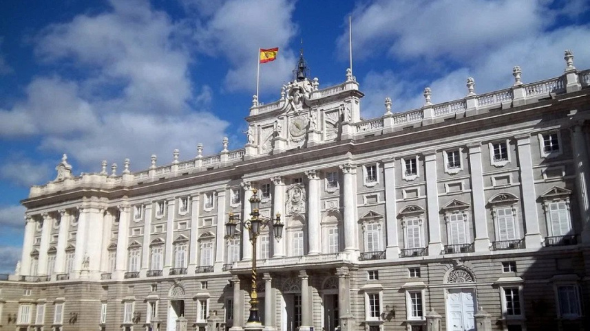 royal_palace_of_madrid_spain.jpg