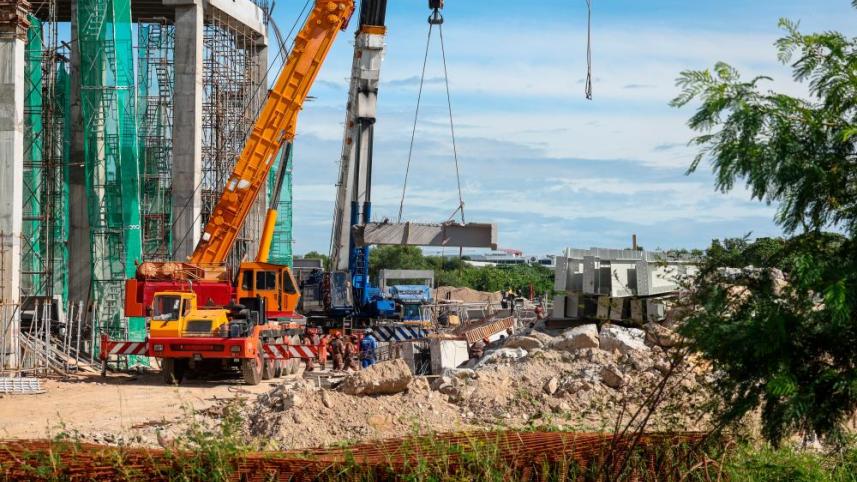 পেনাং ভবন ধস.jpg