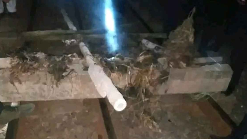 রেললাইনের উপর স্লিপার ফেলে রেখেছিল দুর্বৃত্তরা