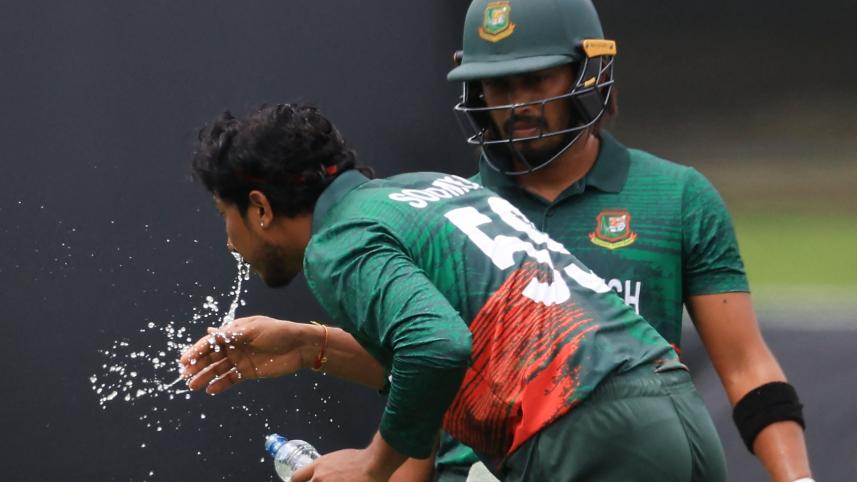 সৌম্য সরকার রিটায়ার্ড হার্ট