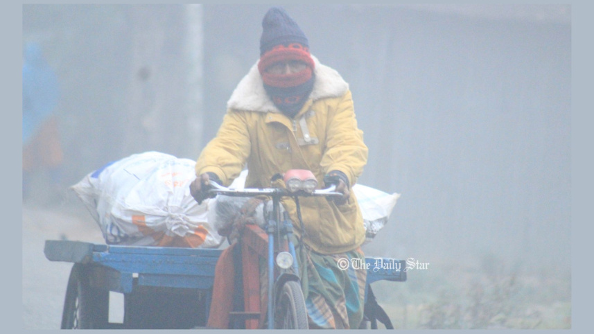 কনকনে ঠান্ডা, সঙ্গে হিমেল বাতাসের দাপট