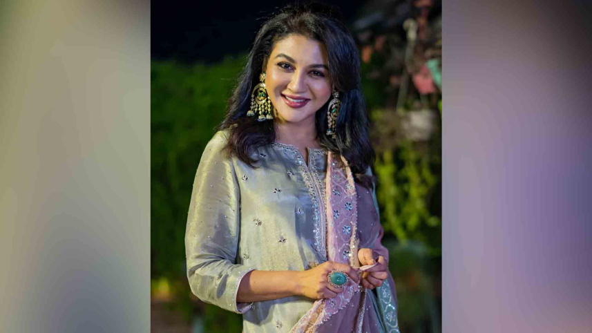 নতুন বছরে জয়া আহসানের চমক