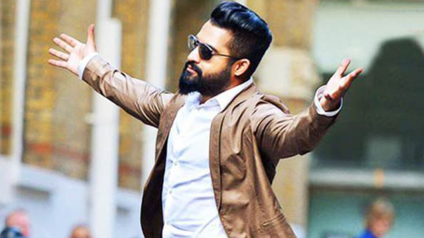 প্রভাস, জুনিয়র এনটিআর, থালাপতি বিজয়, মহেশ বাবু, রজনীকান্ত, আল্লু অর্জুন, কমল হাসান, রামচরণ, যশ, দক্ষিণ ভারতীয় সিনেমা,