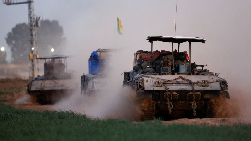 গাজা-ইসরায়েল সীমান্তে ইসরায়েলি ট্যাংক। ছবি: রয়টার্স