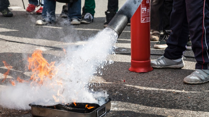 ওয়েট কেমিকেল অগ্নিনির্বাপক যন্ত্র। ছবি: সংগৃহীত