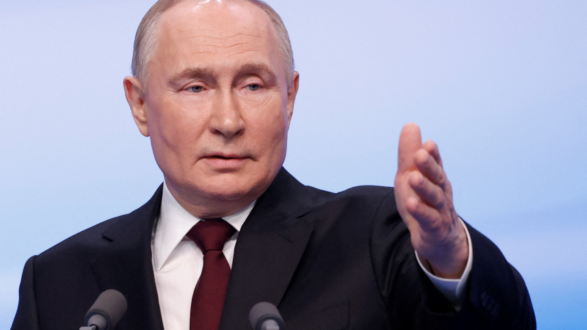 ২০২৪ এর প্রেসিডেন্ট নির্বাচনের ভোটগ্রহণ শেষে বক্তব্য রাখছেন পুতিন। ছবি: রয়টার্স