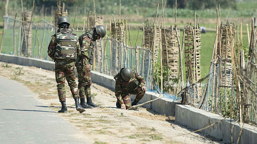 মিয়ানমার-টেকনাফ সীমান্তে আবারও বিস্ফোরণ-গুলির শব্দ