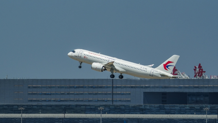 ১ মে চায়না ইস্টার্ন এয়ারলাইন্সের ফ্লাইটে প্রথমবারের মতো বাণিজ্যিকভাবে ব্যবহৃত হয়েছে কোমাক সি৯১৯ উড়োজাহাজ। ছবি: কোমাক ওয়েবসাইট