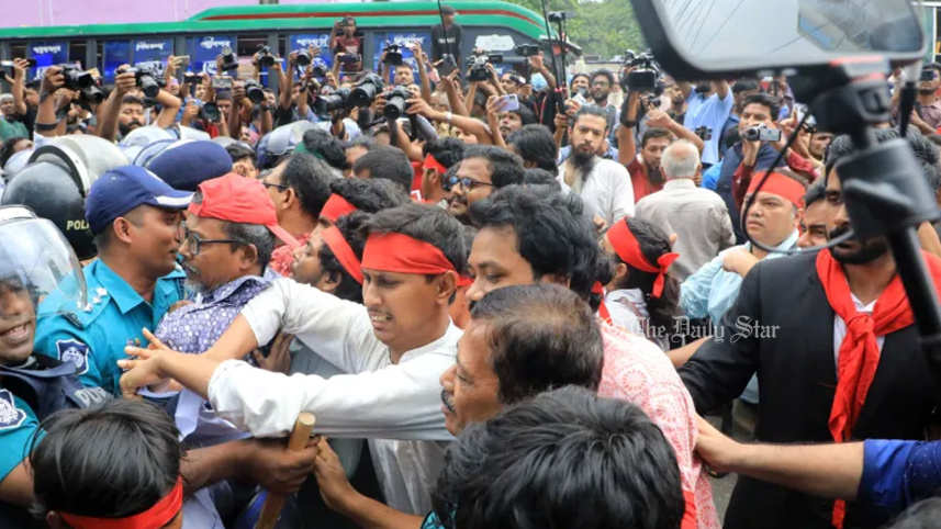 ‘ছাত্র-জনতার হত্যা’র প্রতিবাদে ঢাকায় সংস্কৃতিকর্মীদের গানের মিছিল