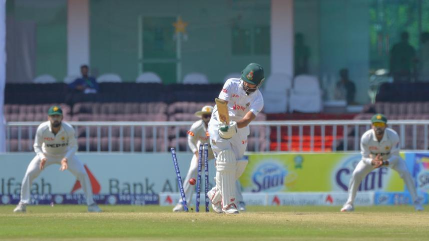 বাংলাদেশের ব্যাটিং ধস 