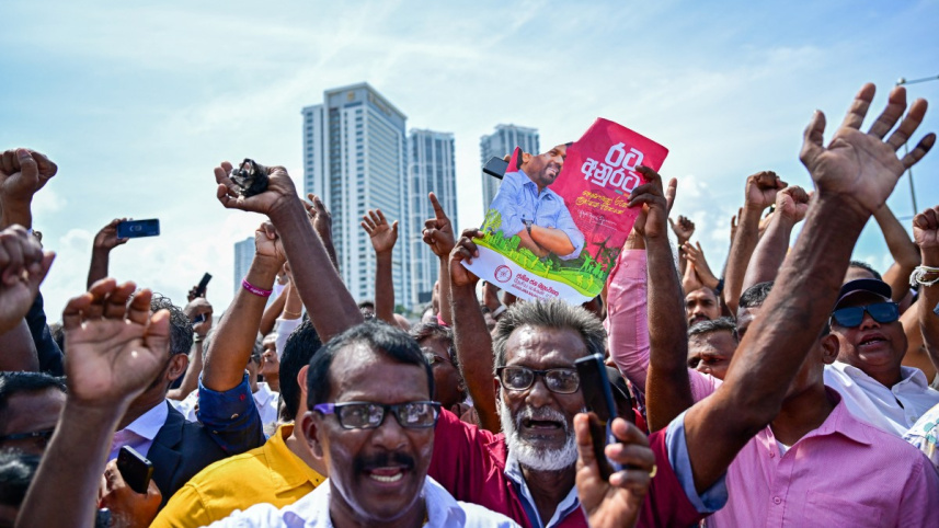নির্বাচনে জয়ী হওয়ার পর উল্লসিত দিশানায়েকের ভক্তরা। ছবি: এএফপি