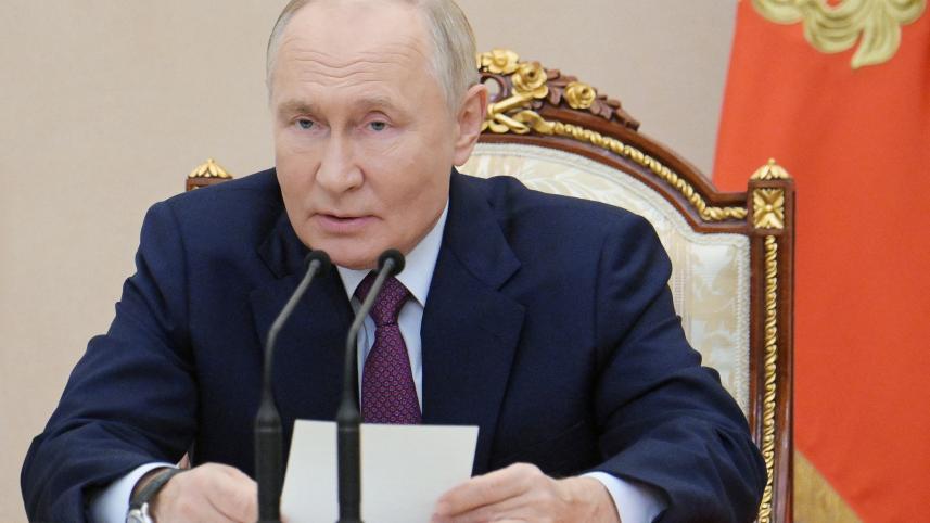 নিরাপত্তা কাউন্সিলের সঙ্গে বৈঠকে ভ্লাদিমির পুতিন। ছবি: রয়টার্স (২৫ সেপ্টেম্বর, ২০২৪)