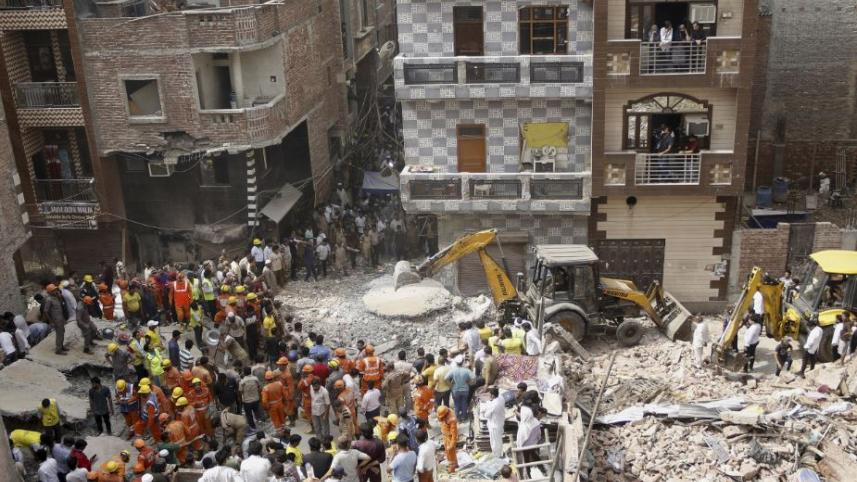 নয়াদিল্লির চার তলা ভবনটি ধসে পড়লে ১১ জন নিহত হন। ছবি: এক্স থেকে সংগৃহীত