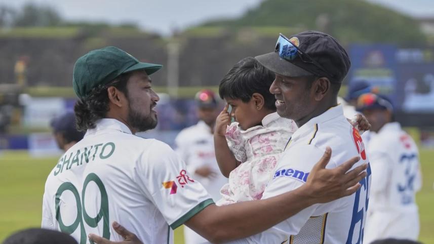 Najmul Hossain Shanto congratulates Angelo Mathews