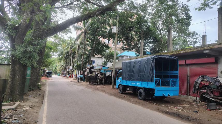 মুরাদনগর ৩ জনকে হত্যা