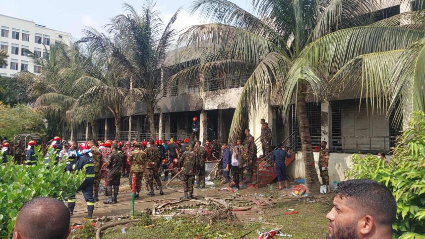 মাইলস্টোন কলেজ বিমান বিধ্বস্তে আহত