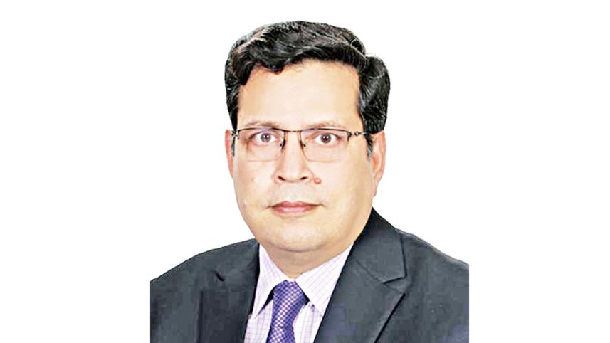 সচিবের বিদেশ সফর নিয়ে সমালোচনা