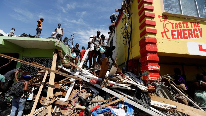 জ্যামাইকায় ঘুর্ণিঝড় মেলিসার তাণ্ডব। ছবি: রয়টার্স