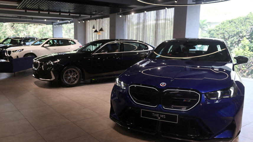নতুন চুক্তির ফলে ভারতে বিএমডব্লিউ-এর মতো ইউরোপীয় গাড়ির দাম কমে আসতে পারে। ছবি: রয়টার্স