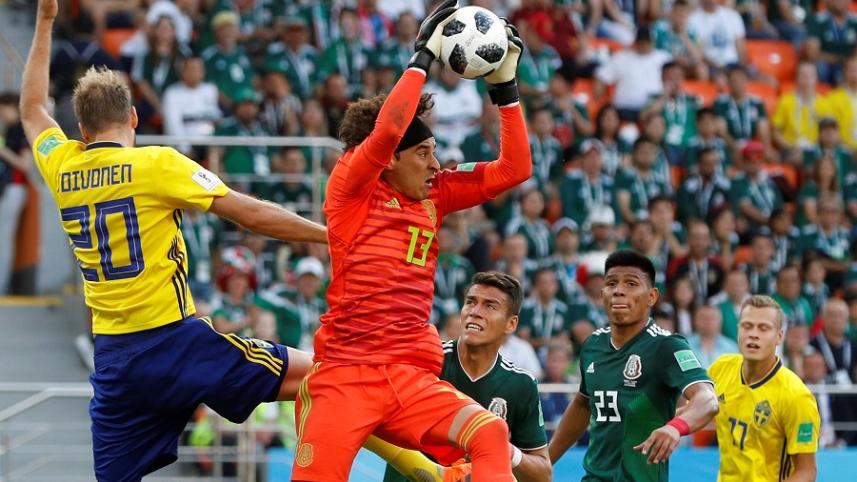 2018-06-27T142919Z_1362687937_RC1D04C9FE30_RTRMADP_3_SOCCER-WORLDCUP-MEX-SWE.JPG
