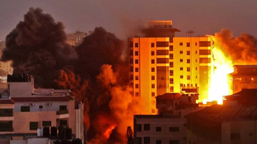 Air-Strike-at-Gaza_Reuters.jpg