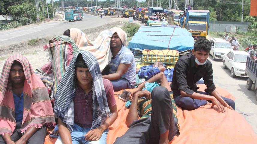 Dhaka-Tangail highway 3 Eid Jul 31.jpg