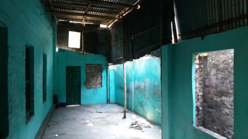 Pabna Photo (Suchitra's house at  present)-2.jpg