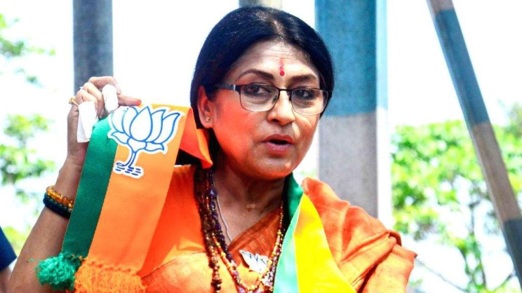 রূপা গঙ্গোপাধ্যায়ের নির্বাচনী প্রচারণা। ছবি: সংগৃহীত