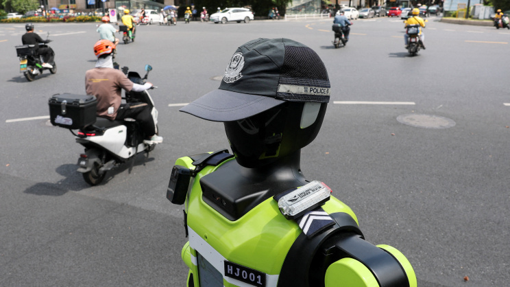 CHINA-TECH-ROBOT-POLICE