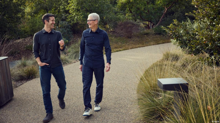 Tim cook Ternus