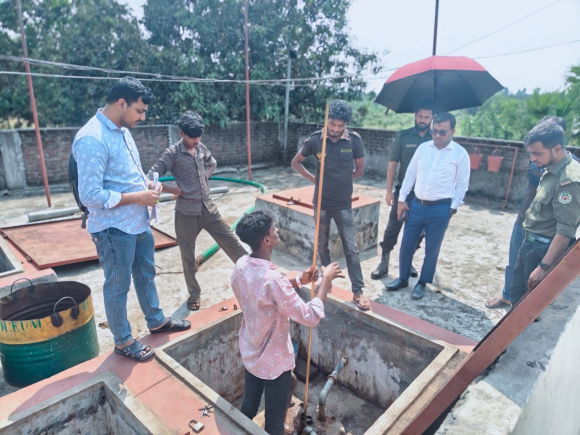 মেসার্স ব্রাদার্স অ্যান্ড সিস্টার ফিলিং স্টেশন