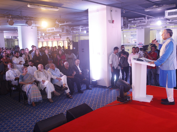 মাহফুজ আনাম