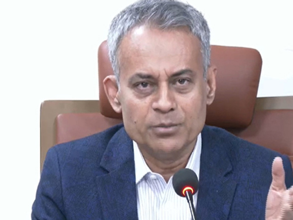 সড়ক পরিবহন ও সেতুমন্ত্রী শেখ রবিউল আলম