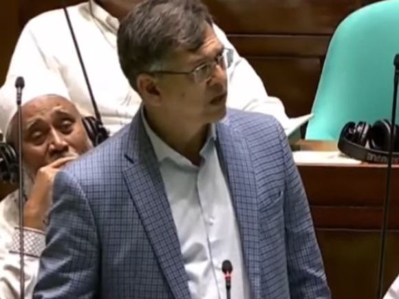 সংসদে বক্তব্য দিচ্ছেন স্বরাষ্ট্রমন্ত্রী সালাহউদ্দিন আহমদ। ছবি: ভিডিও থেকে নেওয়া