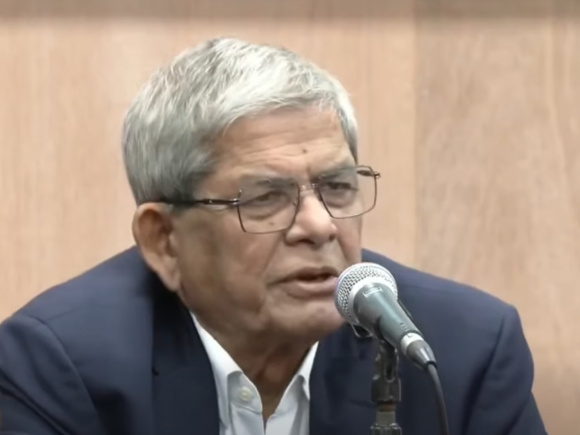 অনুষ্ঠানে বক্তব্য দিচ্ছেন মির্জা ফখরুল ইসলাম আলমগীর। ছবি: ভিডিও থেকে নেওয়া