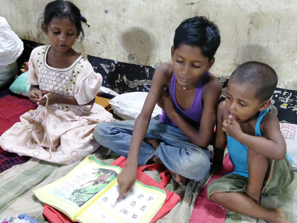 সুবিধাবঞ্চিত শিশু