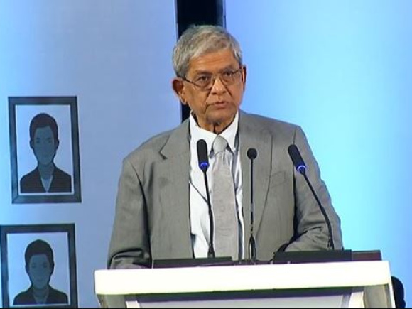 আজ মুক্তিযুদ্ধ বিষয়ক মন্ত্রণালয় আয়োজিত এক আলোচনা সভায় প্রধান অতিথির বক্তব্য রাখেন রাষ্ট্রপতি মির্জা ফখরুল ইসলাম আলমগীর। ছবি: বাসস