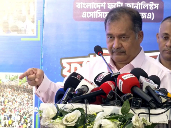 তথ্যমন্ত্রী