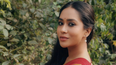 অভিনেত্রী জাকিয়া বারি মম। ছবি: ভেরিফায়েড ফেসবুক পেজ