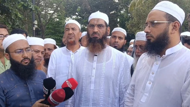 বক্তব্য দিচ্ছেন বাংলাদেশ খেলাফত মজলিসের আমির মামুনুল হক। ছবি: সংগৃহীত