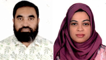 বিআরটিসির চেয়ারম্যান মীর আহমেদ তারিকুল ওমর ও বান্দরবানের ডিসি নাজনীন সুলতানা। ছবি: সংগৃহীত  