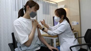2021-04-29T074459Z_519276480_RC2J5N9DV942_RTRMADP_3_OLYMPICS-2020-SOUTHKOREA-VACCINATIONS.jpg