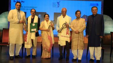 3 Life Time Award.jpg