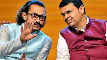 Aamir Khan with Maharashtra chief minister Devendra Fadnavis