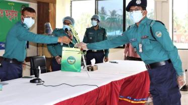 barishal police.jpg