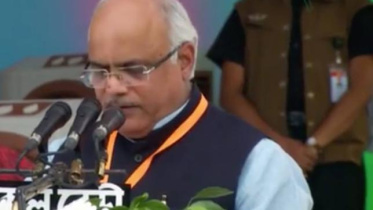 শনিবার সোহরাওয়ার্দী উদ্যানে আওয়ামী লীগের সম্মেলনে বক্তব্য দেন বিজেপি নেতা বিনয় প্রভাকর।