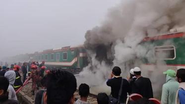 Brahmanbaria train fire-1.jpg